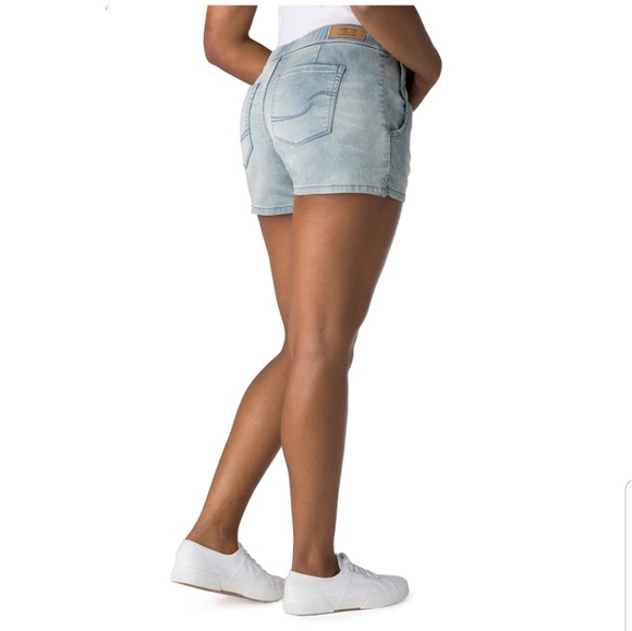 Size 20 Women's Levi lounge shorts - Picture 3 of 6